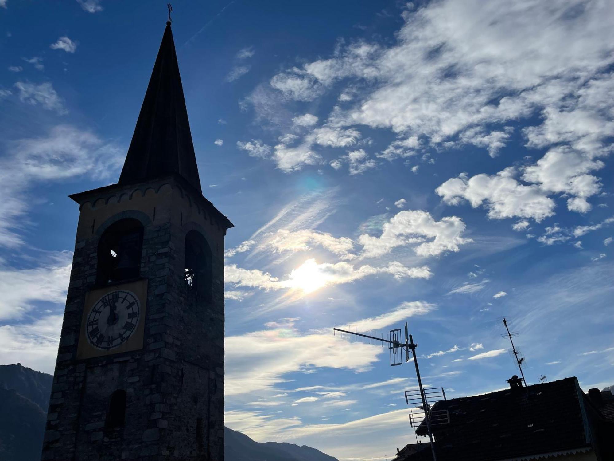 A D Rooms - Il Campanile Casale Corte Cerro Kültér fotó